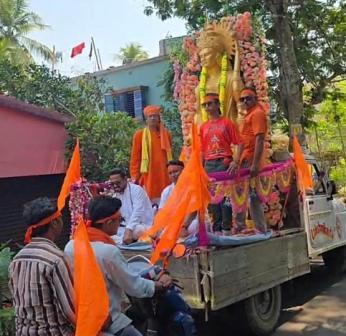 রামনবমীর শোভাযাত্রায় ভোটের বার্তাকে ঘিরে তুঙ্গে তৃণমূল-বিজেপি তরজা